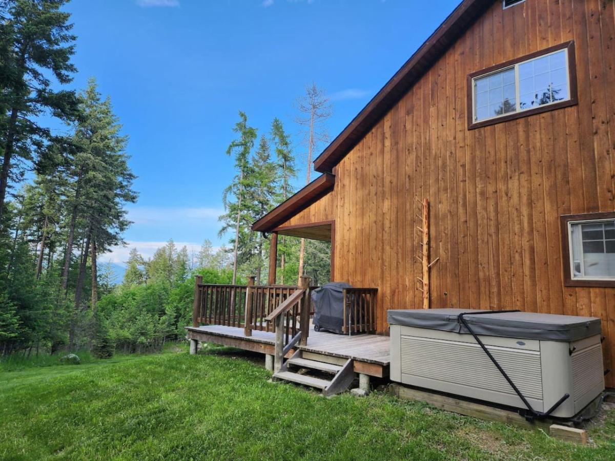 Blacktail Cabin Hideaway With Hot Tub Lakeside Exterior photo