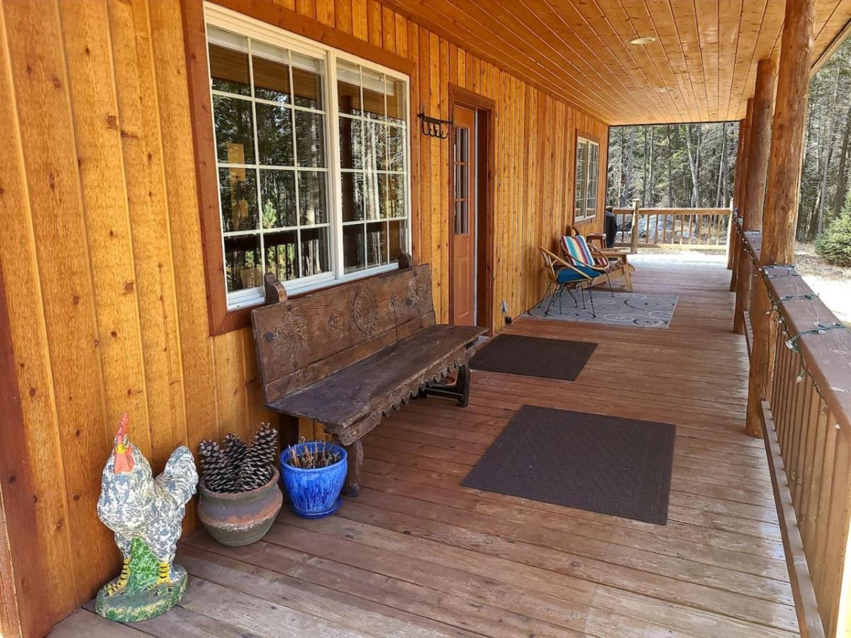 Blacktail Cabin Hideaway With Hot Tub Lakeside Exterior photo