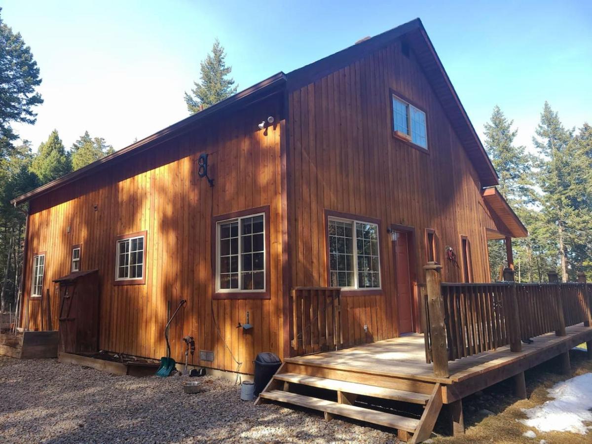 Blacktail Cabin Hideaway With Hot Tub Lakeside Exterior photo