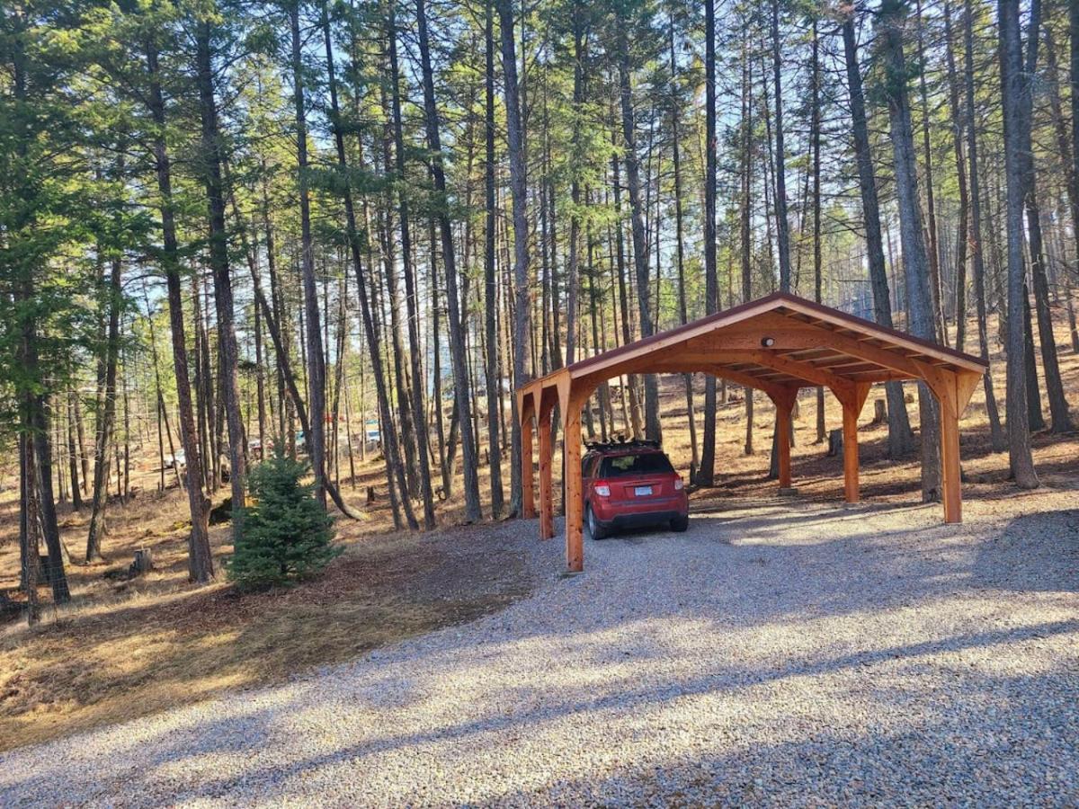 Blacktail Cabin Hideaway With Hot Tub Lakeside Exterior photo