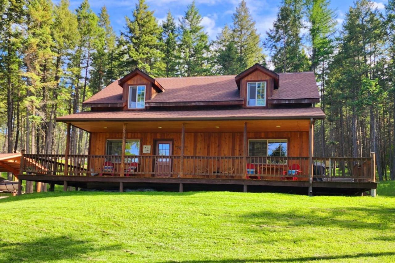 Blacktail Cabin Hideaway With Hot Tub Lakeside Exterior photo