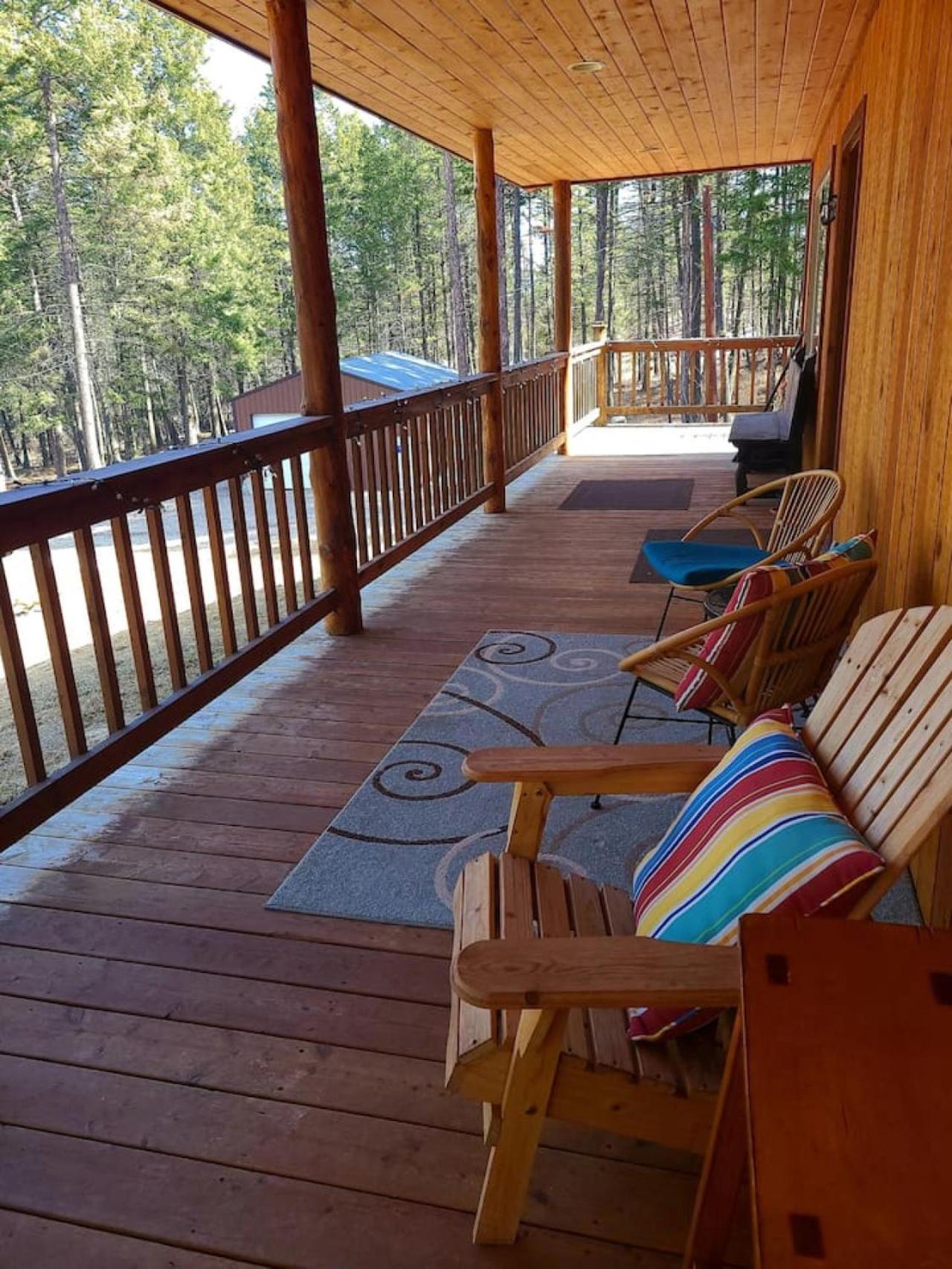 Blacktail Cabin Hideaway With Hot Tub Lakeside Exterior photo