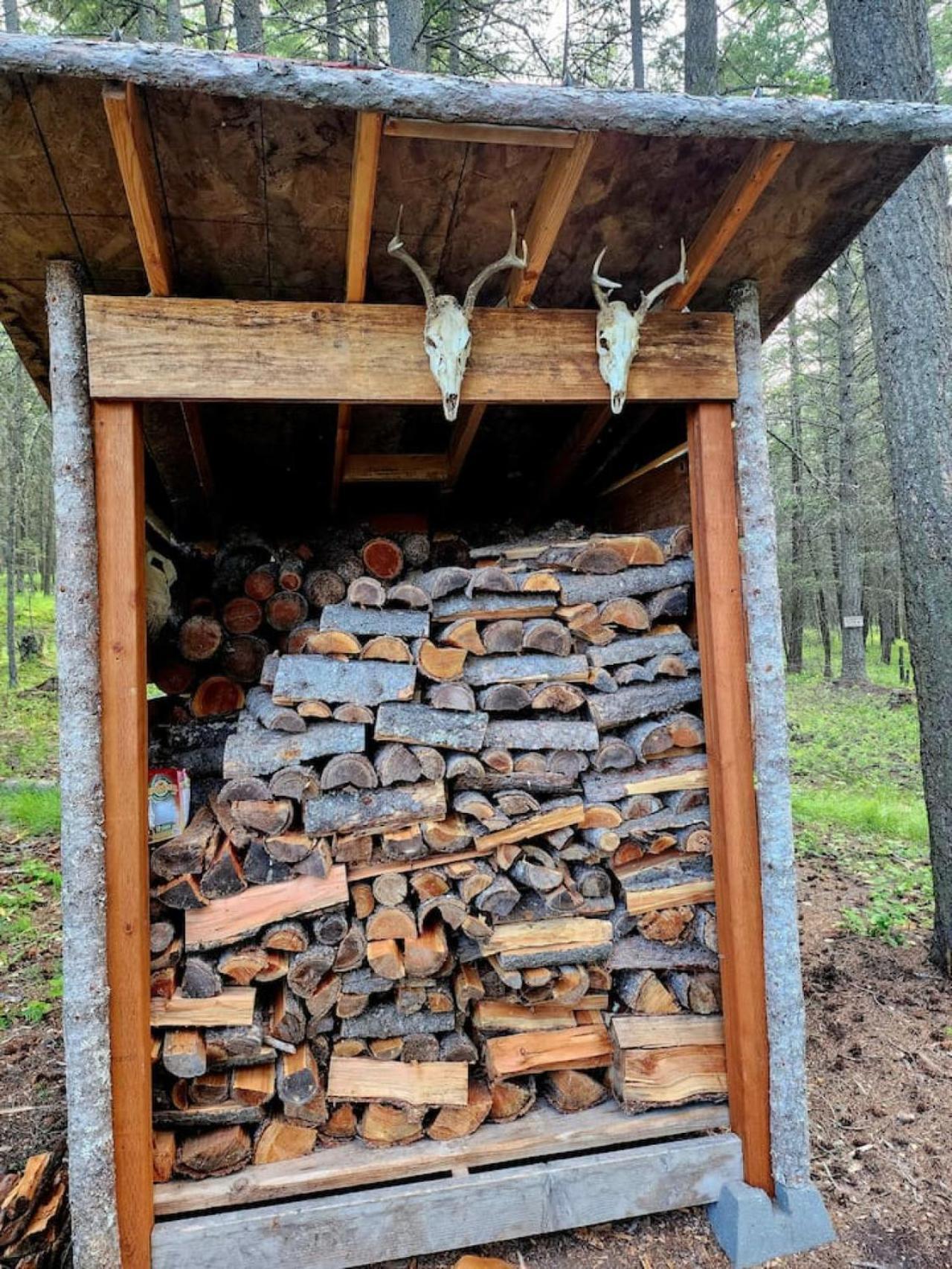 Blacktail Cabin Hideaway With Hot Tub Lakeside Exterior photo
